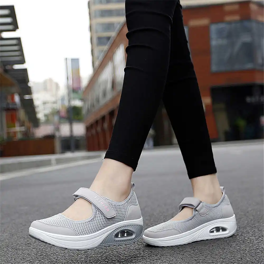 36-41 Demi-season Colored Snea - Wedding Supply Superstore 评论和价格